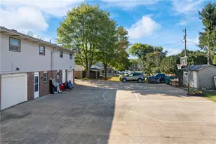 703 Perry Dr NW, Canton, OH 44708 - Photo 9