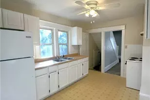 773 Montana Ave, Akron, OH 44314 - Photo 7