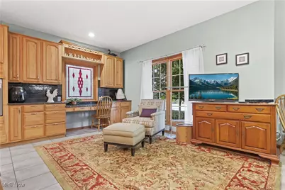 2011 E Swan Lake Circle, Kent, OH 44240 - Photo 11