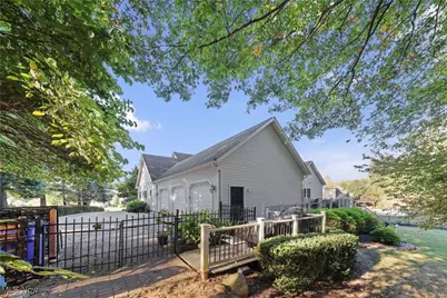 2011 E Swan Lake Circle, Kent, OH 44240 - Photo 43