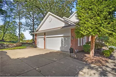 2872 Ironwood Drive, Green, OH 44312 - Photo 9