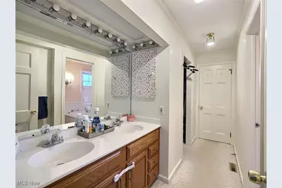 14575 Shaker Boulevard, Huber Heights, OH 44120 - Photo 17