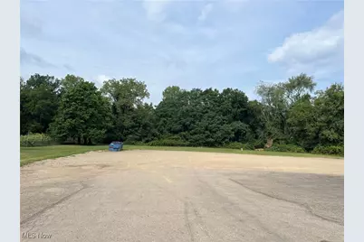 1911 Erie Avenue NW, Massillon, OH 44646 - Photo 5