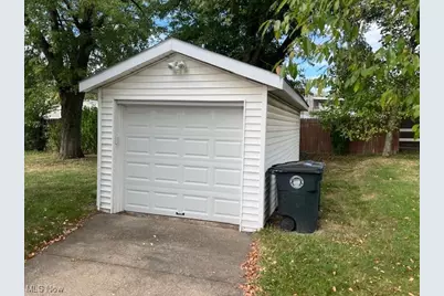 727 Cato Avenue, Akron, OH 44310 - Photo 5