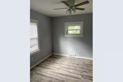 727 Cato Avenue, Akron, OH 44310 - Photo 7
