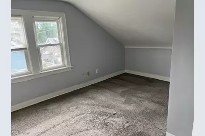 727 Cato Avenue, Akron, OH 44310 - Photo 9