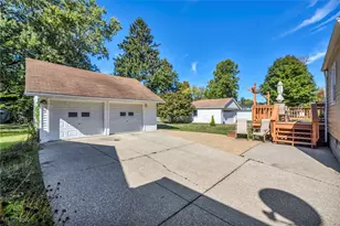 38850 Harmondale Dr, Willoughby, OH 44094 - Photo 37