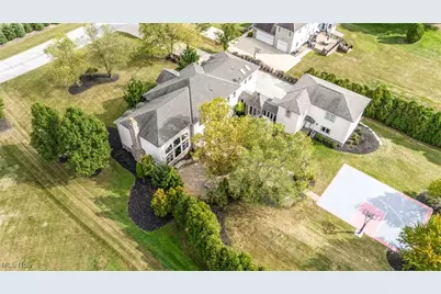 10640 Bayshire Trail, Kirtland, OH 44094 - Photo 47