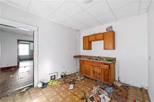 911 W 9th St, Lorain, OH 44052 - Photo 7