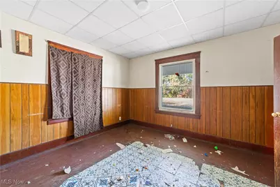 911 W 9th Street, Lorain, OH 44052 - Photo 5