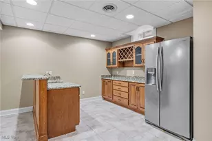 9790 Hidden Holw Trl, Grandview Heights, OH 44147 - Photo 25