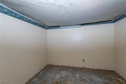 816 E Turkeyfoot Lake Road, Akron, OH 44319 - Photo 19