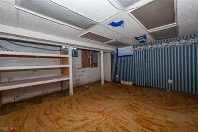 816 E Turkeyfoot Lake Road, Akron, OH 44319 - Photo 9