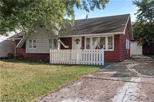 4272 Brockley Ave, Sheffield Lake, OH 44054 - Photo 29