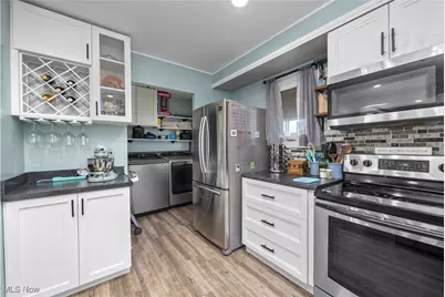 4272 Brockley Avenue, Sheffield Lake, OH 44054 - Photo 9