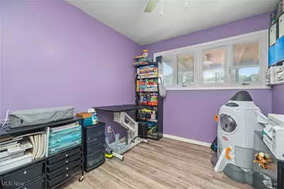 4272 Brockley Avenue, Sheffield Lake, OH 44054 - Photo 27