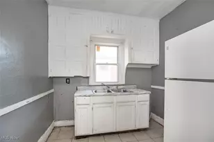 11232 Continental Ave, Loveland, OH 44104 - Photo 7