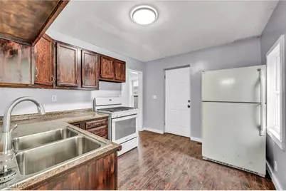 1311 W Erie, Lorain, OH 44052 - Photo 9