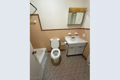 640 Lakeside Drive #11, Cambridge, OH 43725 - Photo 9