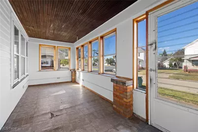 2312 E 32nd Street, Lorain, OH 44055 - Photo 11