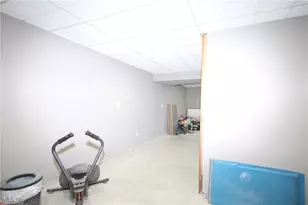 2660 S Medina Line Rd, Wadsworth, OH 44281 - Photo 31