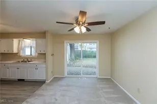 738 W Shore Blvd, Sheffield Lake, OH 44054 - Photo 17