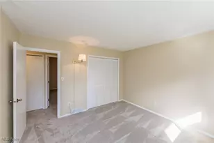 738 W Shore Blvd, Sheffield Lake, OH 44054 - Photo 35