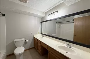 6231 Hidden Creek Dr, Lorain, OH 44053 - Photo 17