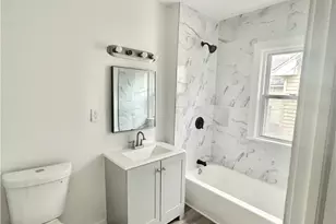 878 E 130th St, Loveland, OH 44108 - Photo 5