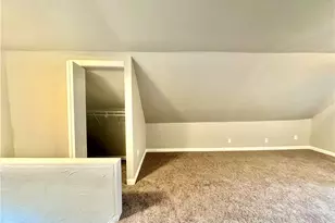 878 E 130th St, Loveland, OH 44108 - Photo 7