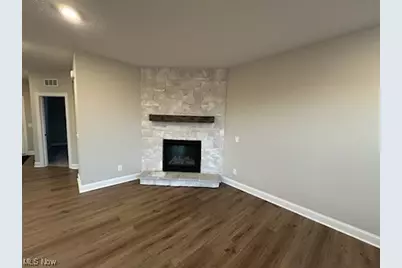 1396 Tullamore Trail, Wadsworth, OH 44281 - Photo 5