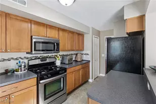 262 Teal Cir, Akron, OH 44319 - Photo 13