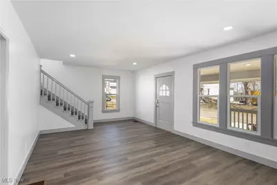 338 Woodlawn Avenue, Cambridge, OH 43725 - Photo 5