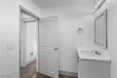 338 Woodlawn Avenue, Cambridge, OH 43725 - Photo 23