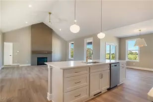 525 Gentlebrook Blvd SW, Hartville, OH 44632 - Photo 17