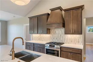 525 Gentlebrook Blvd SW, Hartville, OH 44632 - Photo 19