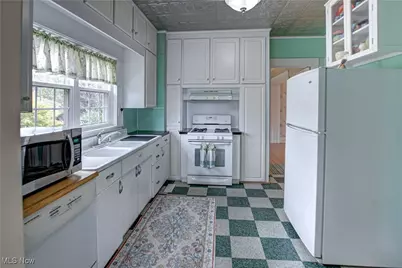 3031 E Erie Avenue, Lorain, OH 44052 - Photo 3