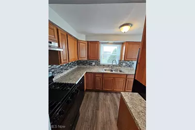 4323 Marshall Avenue, Lorain, OH 44053 - Photo 5