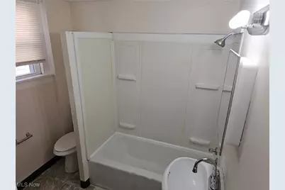 1048 Murray Avenue, Akron, OH 44310 - Photo 9