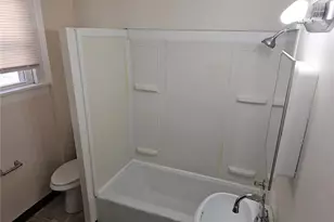 1048 Murray Ave, Akron, OH 44310 - Photo 9