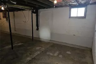 1048 Murray Ave, Akron, OH 44310 - Photo 17