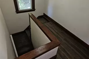 1048 Murray Ave, Akron, OH 44310 - Photo 13