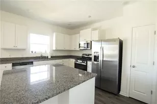 3047 McIntosh Dr NE, Louisville, OH 44641 - Photo 9