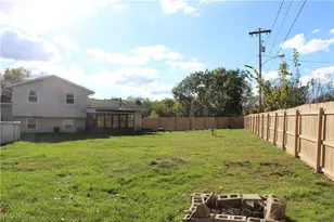 2424 Waynesburg Dr SE, Canton, OH 44707 - Photo 41