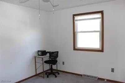 2424 Waynesburg Drive SE, Canton, OH 44707 - Photo 23