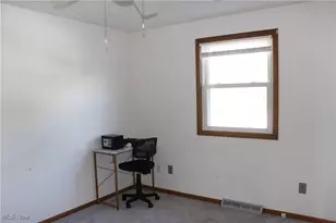 2424 Waynesburg Dr SE, Canton, OH 44707 - Photo 23