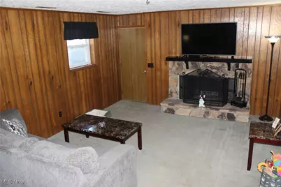 2424 Waynesburg Drive SE, Canton, OH 44707 - Photo 29