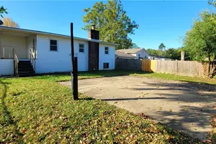 1951 E 39th St, Lorain, OH 44055 - Photo 5