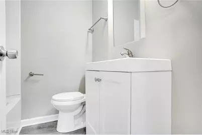 570 Mohawk Avenue, Akron, OH 44305 - Photo 11