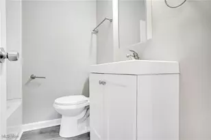 570 Mohawk Ave, Akron, OH 44305 - Photo 11